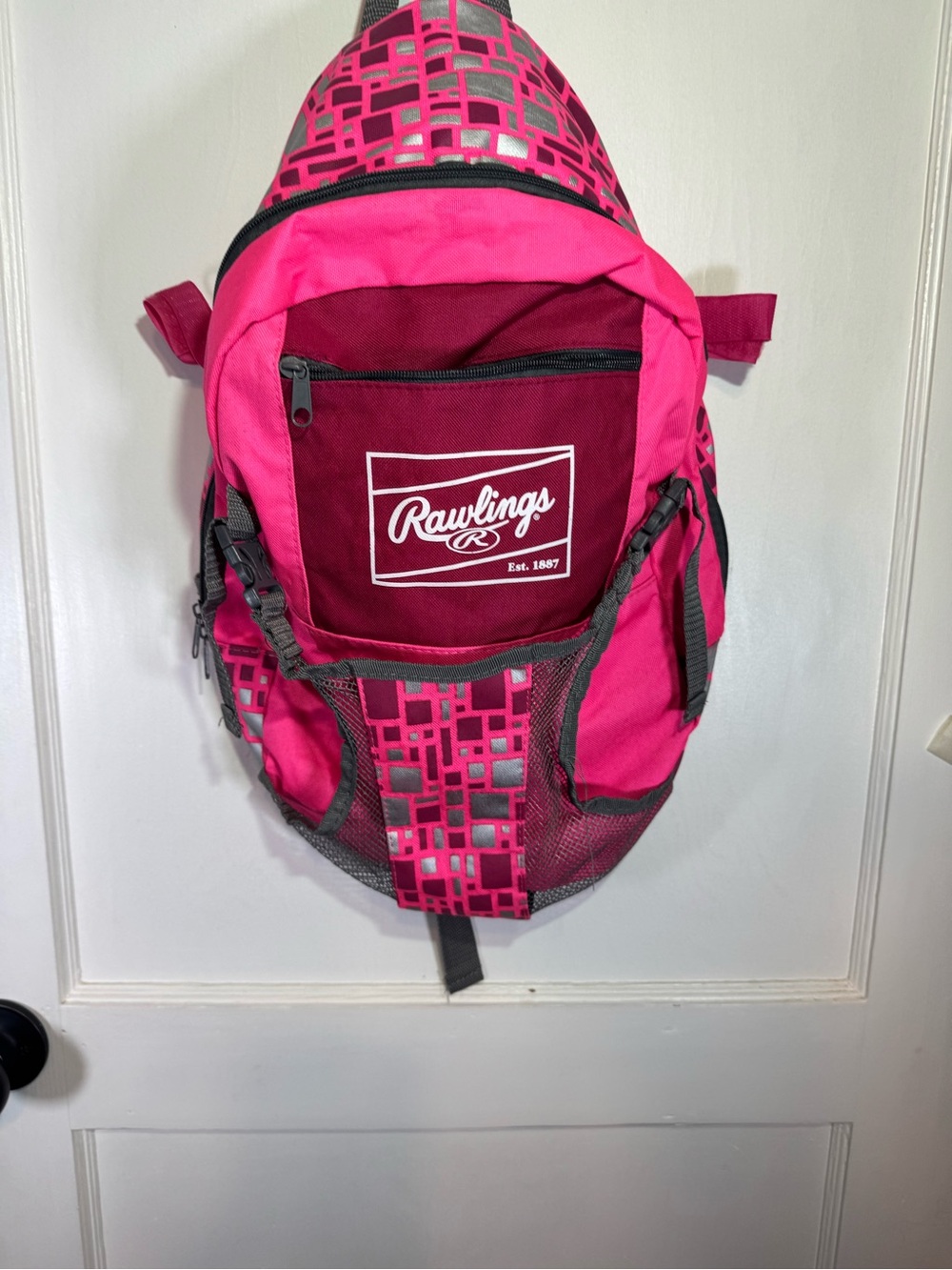Rawlings Players Youth T-Ball Backpack Equipment Bag, 1 Broken Zipper, See Pic